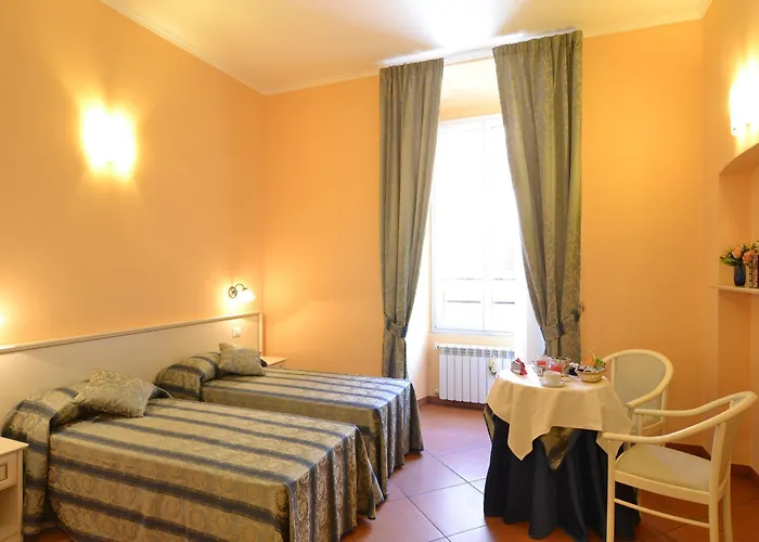 Vatican Town Oda ve Kahvaltı 4*