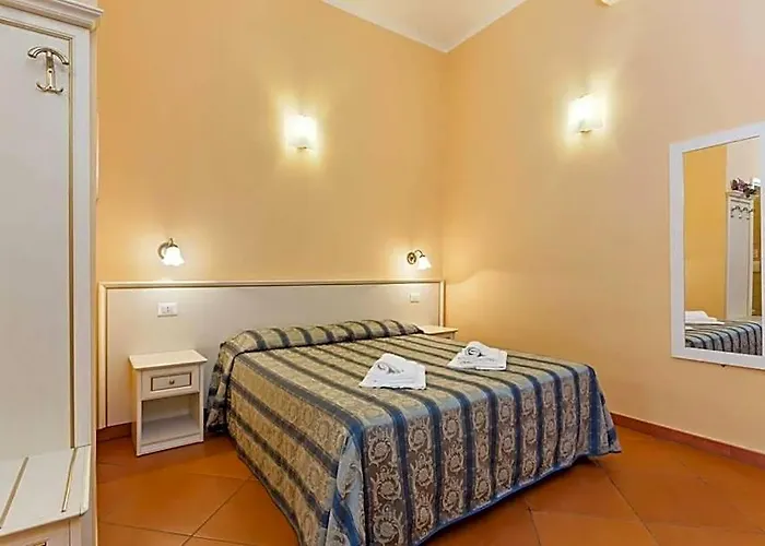 Vatican Town Oda ve Kahvaltı 4*